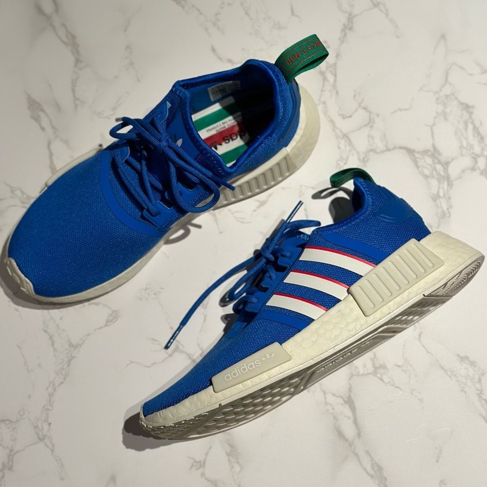 Adidas men’s 6.5 / women’s 39.5 NMD R1 parley blue sneakers